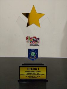 Juara 1 Menyanyi Solo Puta - Rafael