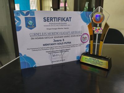 Juara 3 Menyanyi Solo Putra FLS3N 2025 (Moreno)